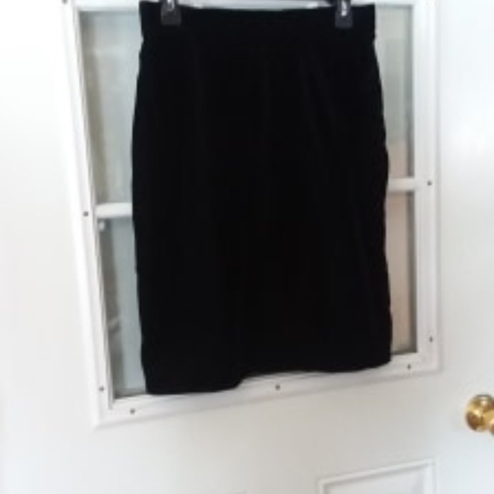 Sz 10 P Strait Mid Black Velveteen Skirt EUC